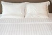 POŚCIEL HOTELOWA BIAŁA 200x220 ADAMASZEK + 2x 50x70 150g 50% baw. 50%poliester (4)
