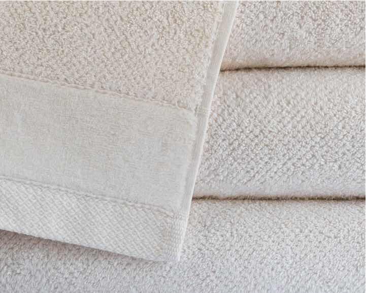 RĘCZNIK KĄPIELOWY 70x140 SPA HOTELOWY Duży Bawełniany 550g/m2 CHŁONNY - VITO kremowy (3)