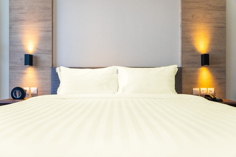 POŚCIEL HOTELOWA 200x220cm + 2x70x80cm suwak ADAMASZEK Cream (3)